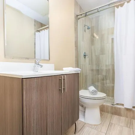 Designer Lux 4 Bed Loft Steps To The State House Appartement